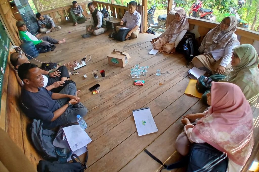 Tim Pusbang Mitigasi Kunjungi Lokasi Bangunan Pengendalian Erosi