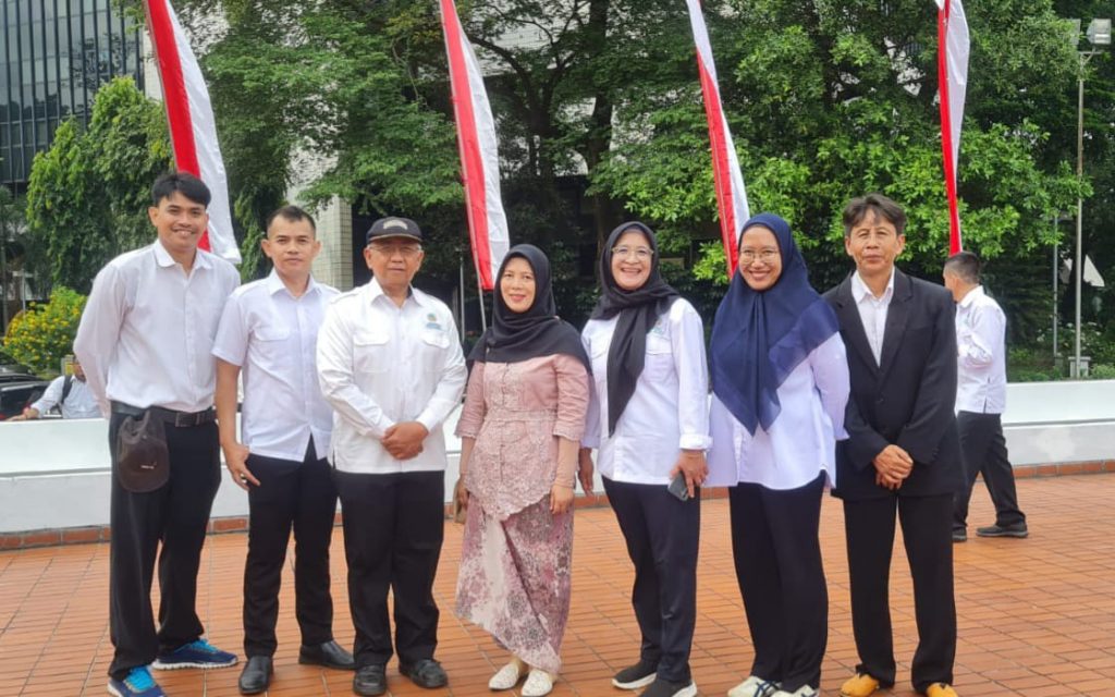 Pusbang Mitigasi Hadiri Upacara Hari Bakti Rimbawan 2025, Dua Pegawai Terima Penghargaan Satyalancana Karya Satya Pusbang Mitigasi Hadiri Upacara Hari Bakti Rimbawan 2025, Dua Pegawai Terima Penghargaan Satyalancana Karya Satya